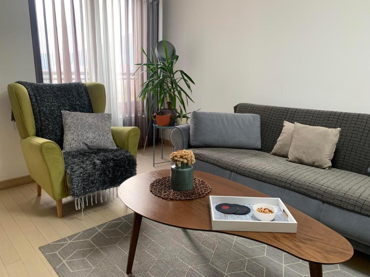 Modern Flatiron Apartment, Skopje Center Buitenkant foto